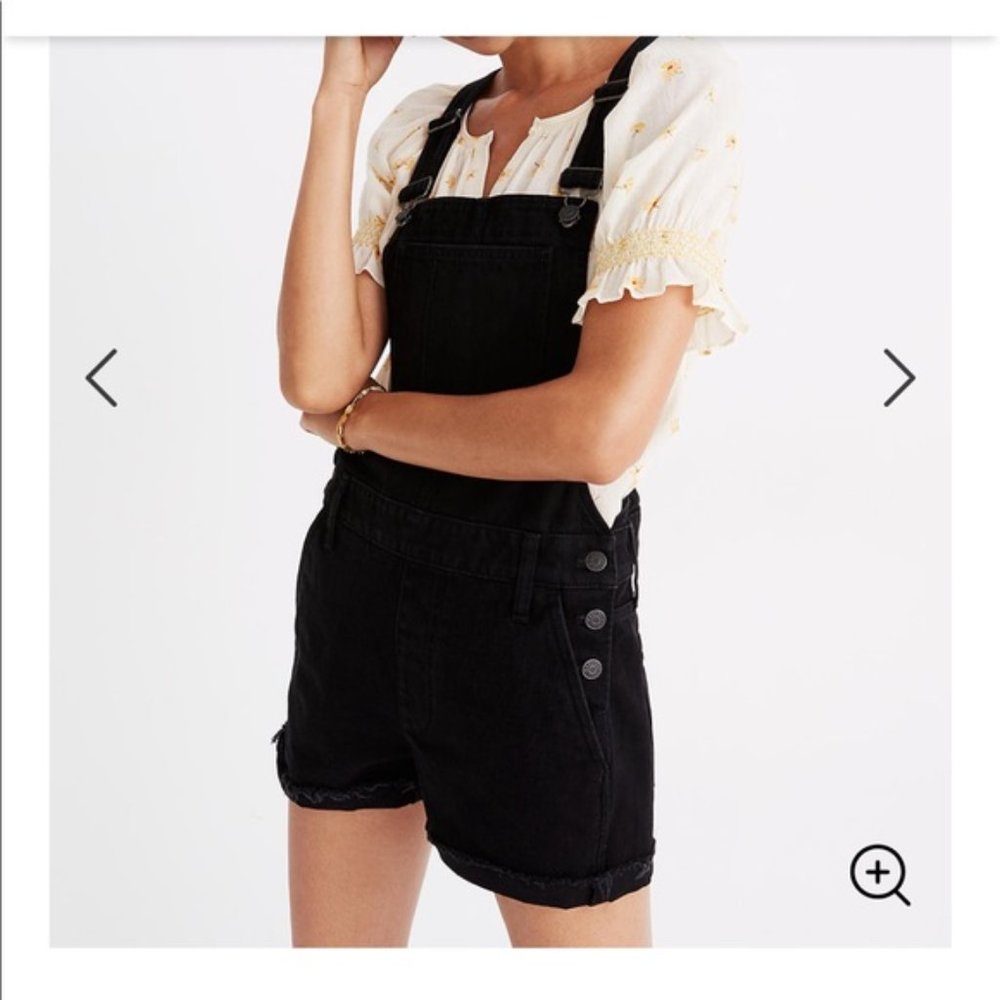 Madewell Adirondack Short Overalls in Black Medium
